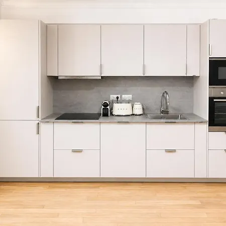 Quiet And Bright Apartment, 17, Medium-term Stays, Thirty Nights Or